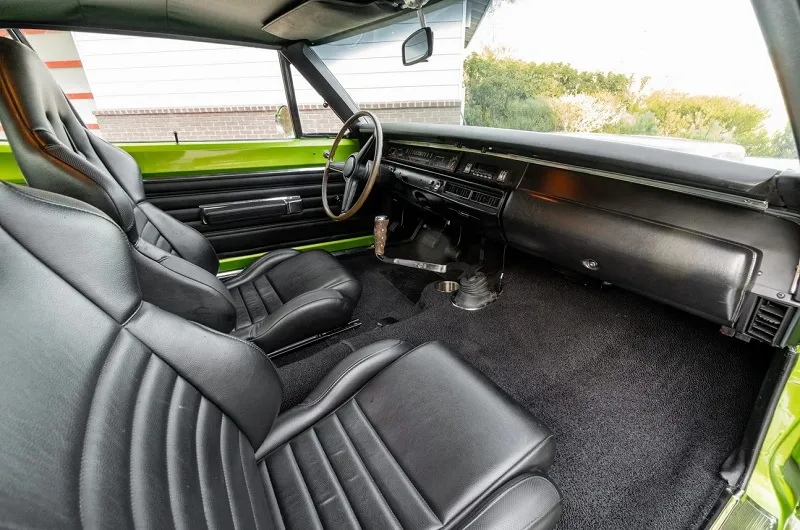 Plymouth Satellite