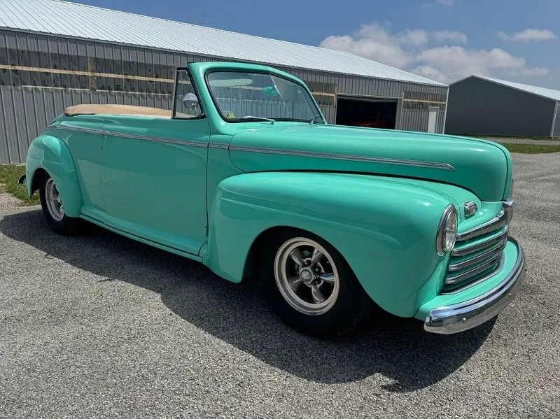 Ford Super Deluxe