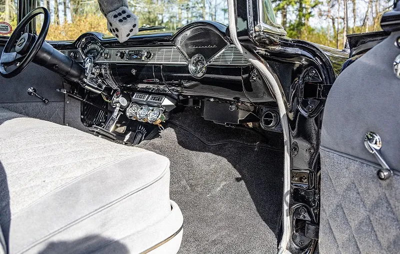 Chevrolet 210