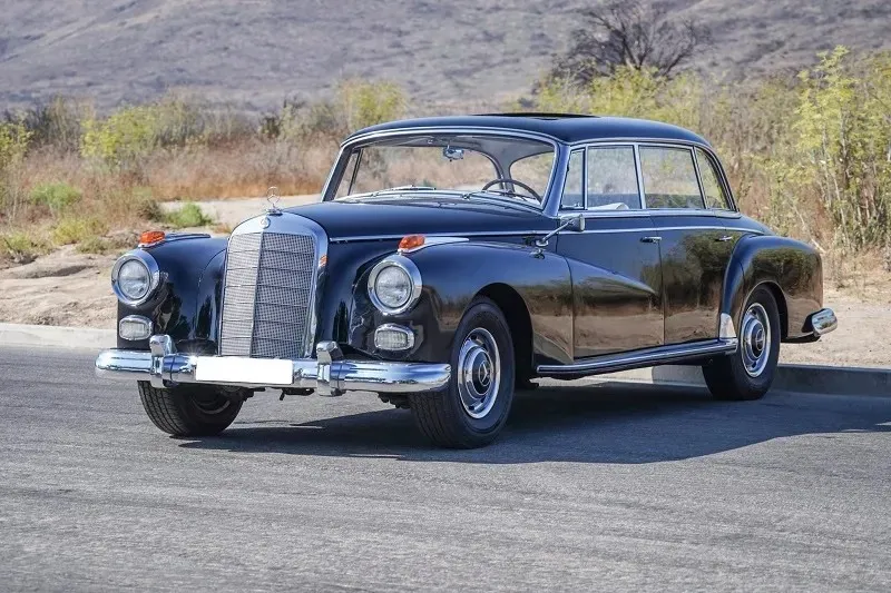 Mercedes-Benz 300D