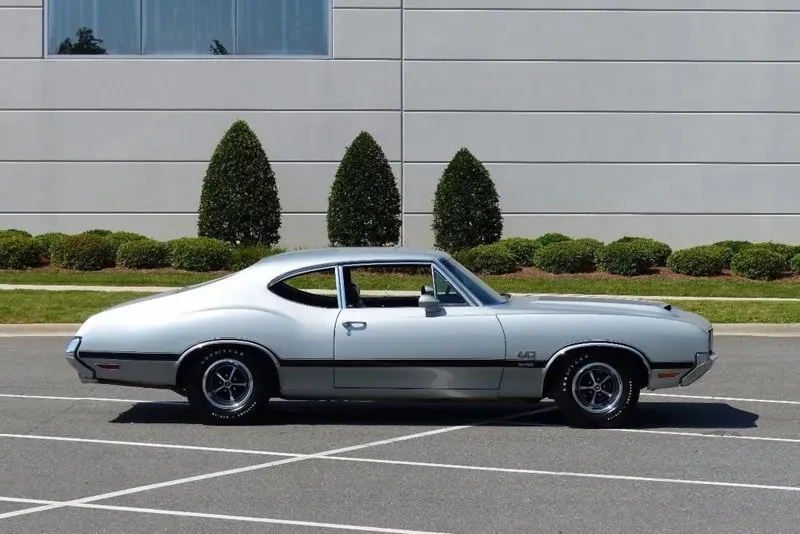 Oldsmobile 442
