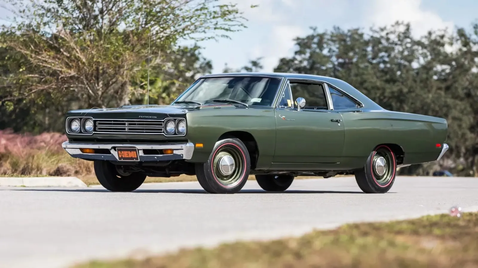 1969 Plymouth Road Runner Coupe Hemi 4-Speed