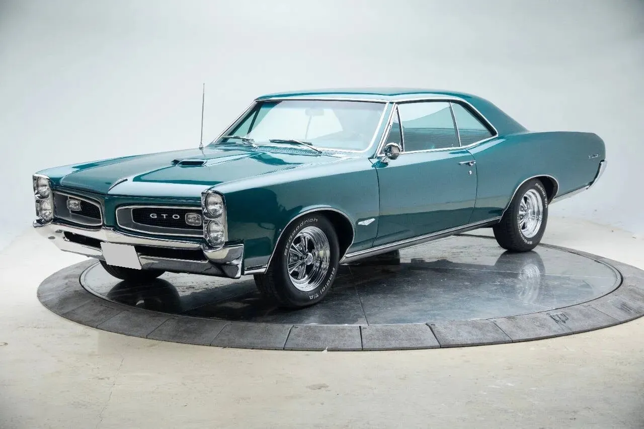1966 Pontiac GTO V8 6.5L
