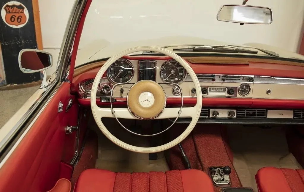 Mercedes-Benz W113 "Pagoda"