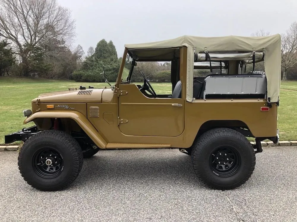 Toyota Land Cruiser FJ40
