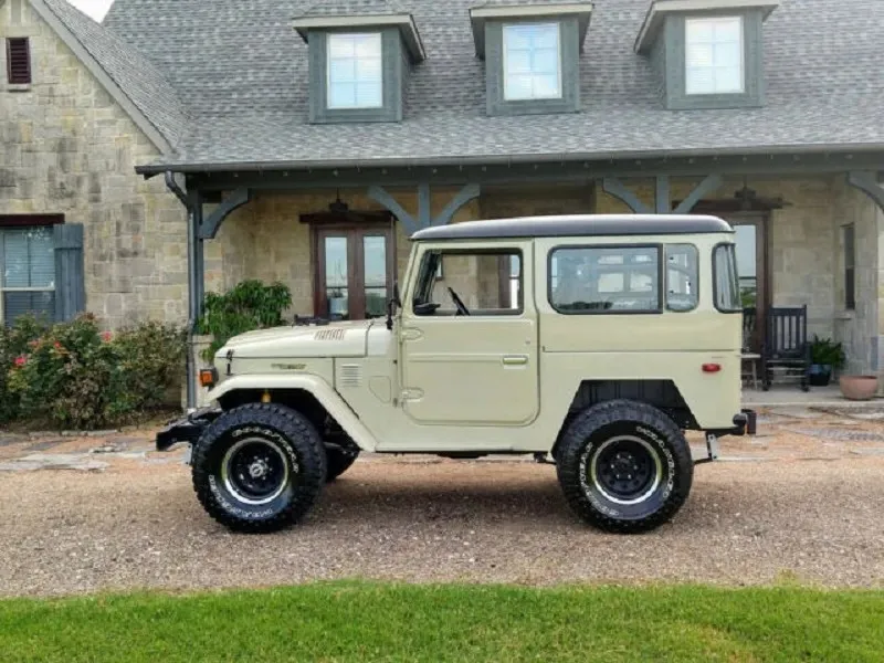 Toyota Land Cruiser FJ40