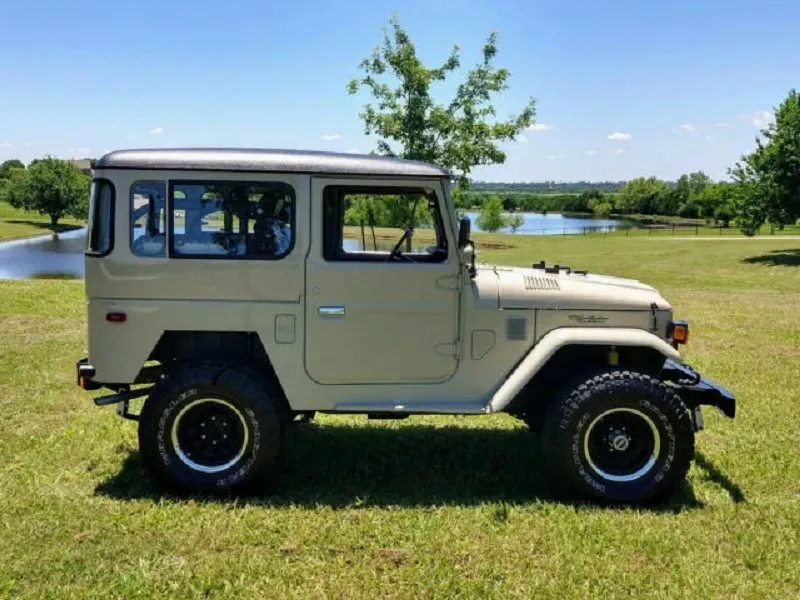 Toyota Land Cruiser FJ40