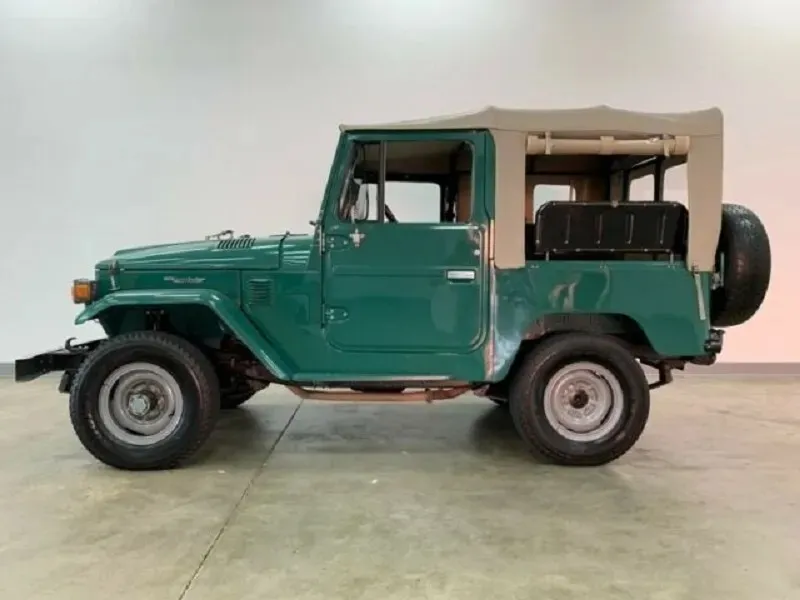 Toyota Land Cruiser FJ40