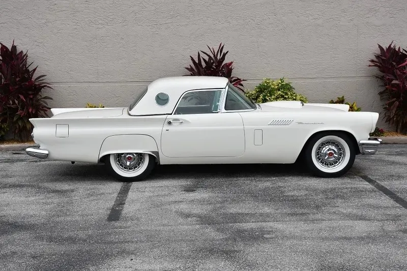 Ford Thunderbird
