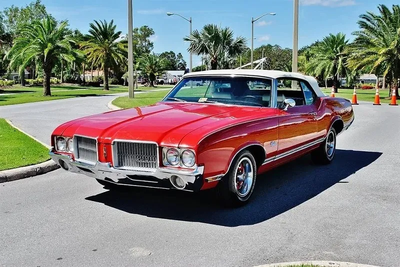Oldsmobile Cutlass