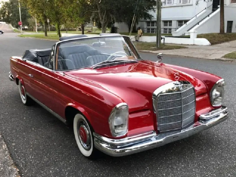 Mercedes-Benz 220SE