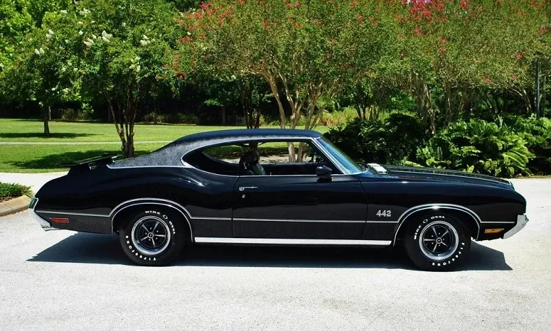 Oldsmobile 442