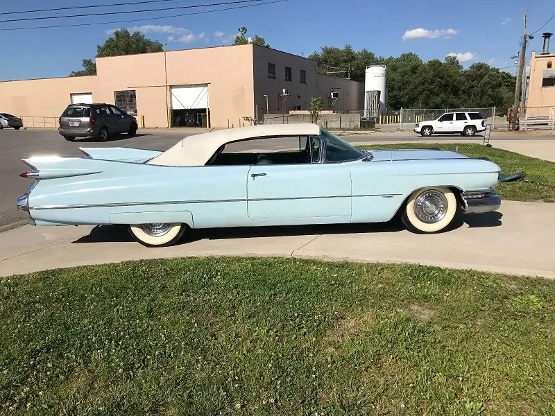 Cadillac DeVille