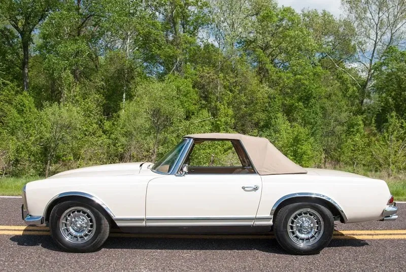 1967 Mercedes Benz 230SL