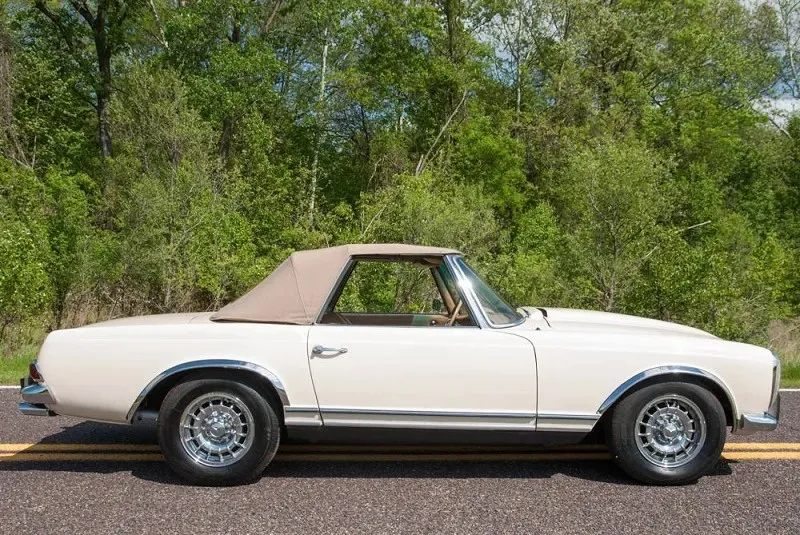 Mercedes-Benz 230 SL