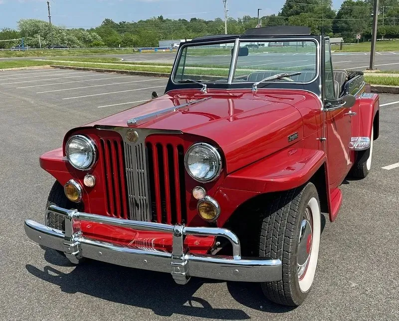 Willys Jeepster