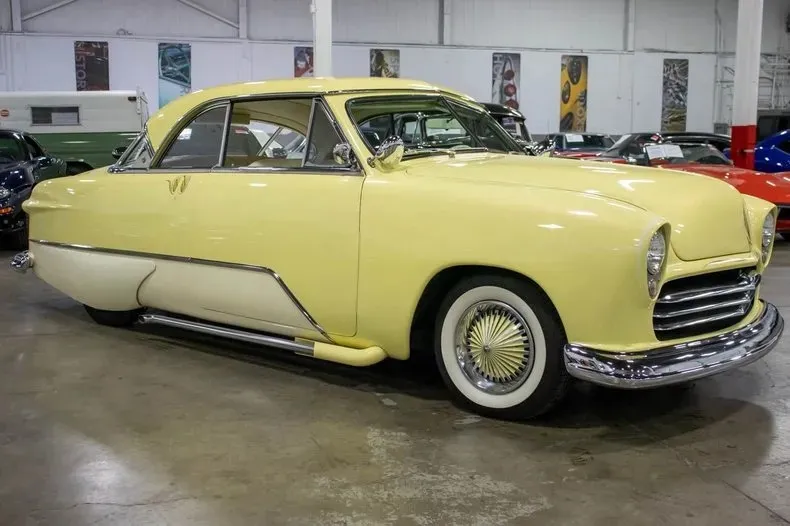 1951 Ford Victoria