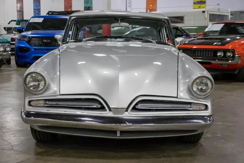 Studebaker Commander