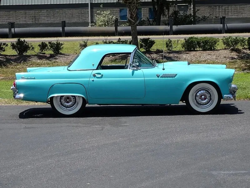 Ford Thunderbird