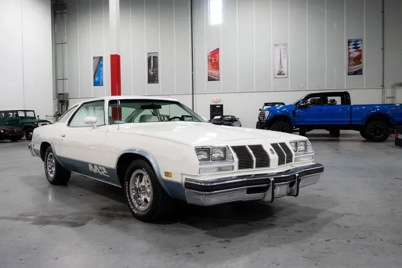 1977 Oldsmobile Cutlass 442
