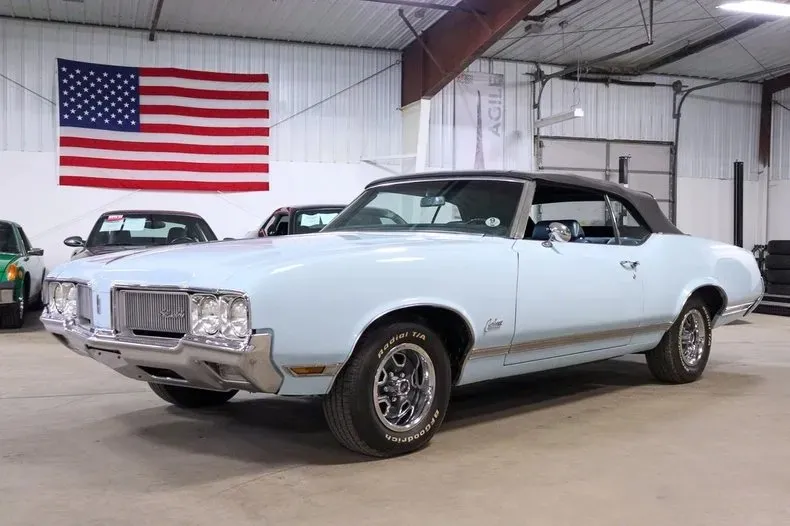 Oldsmobile Cutlass