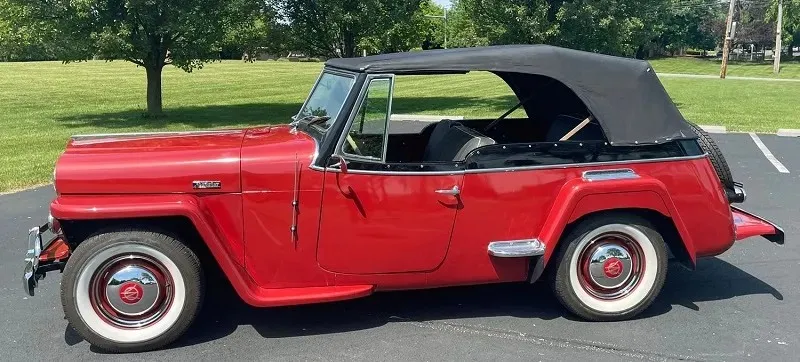 Willys Jeepster