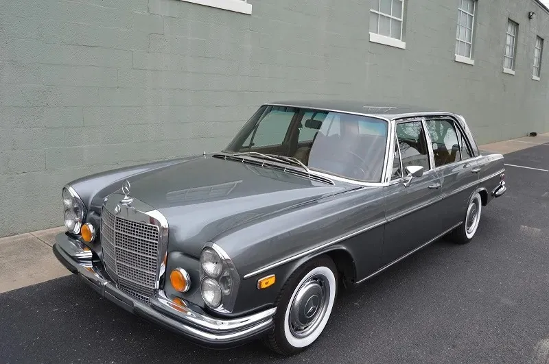 1972 Mercedes-Benz 200-Series 300SEL