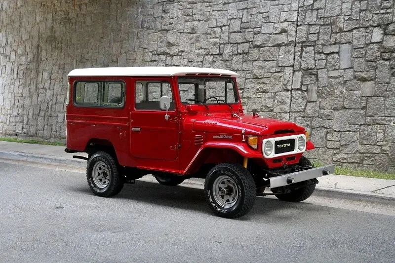 Toyota Land Cruiser FJ43