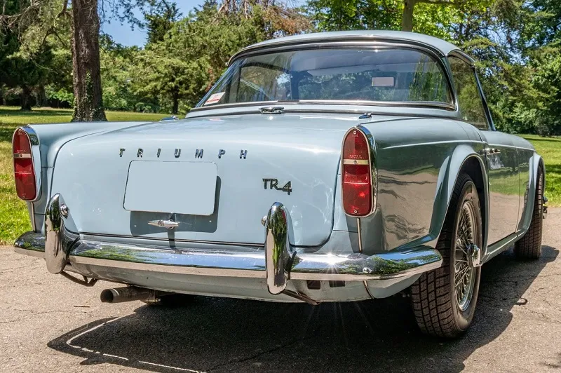 Triumph TR4