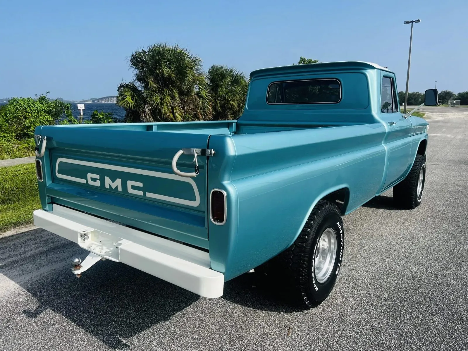 GMC K1000