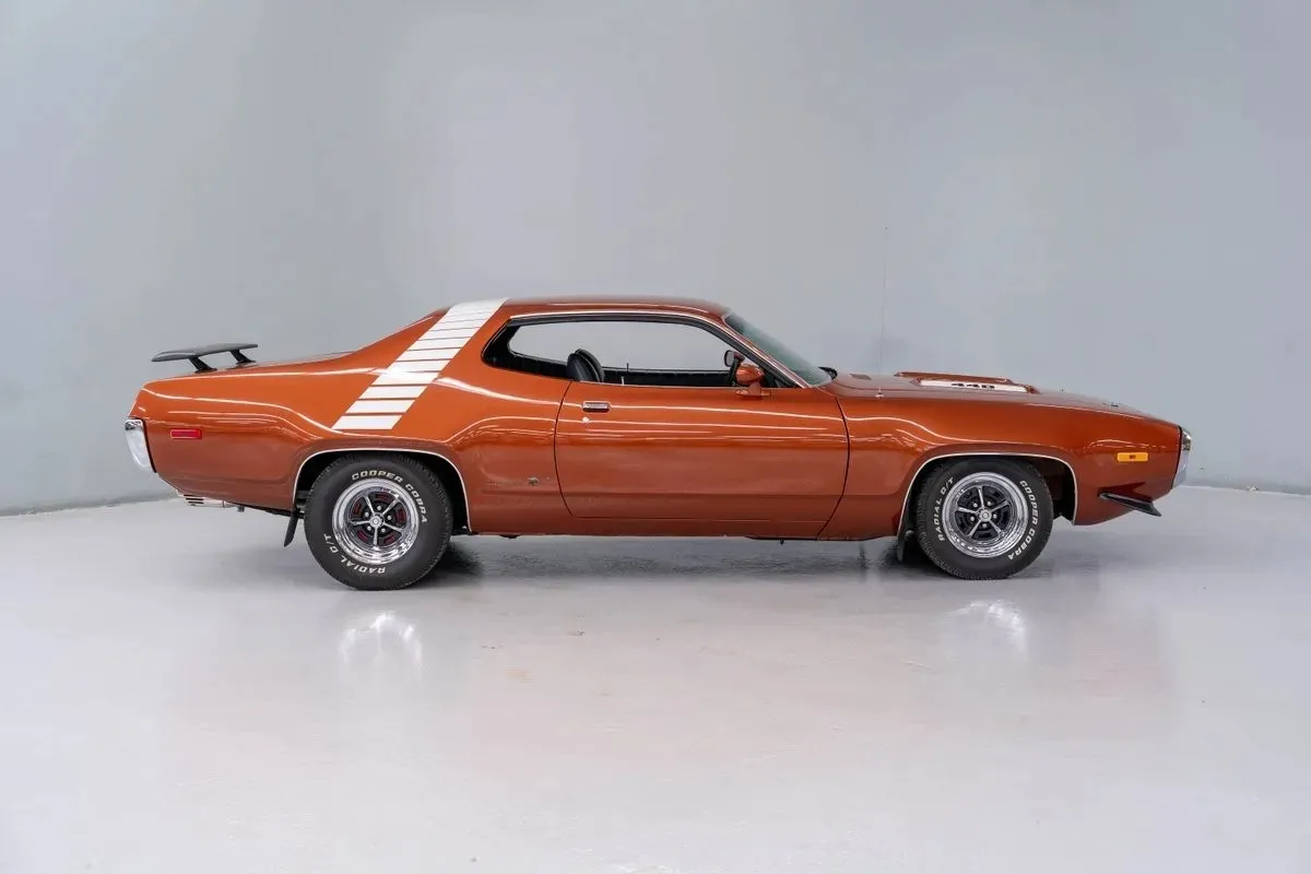 Plymouth Road Runner
