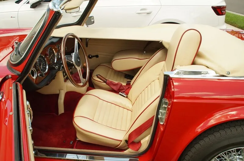 Triumph TR6