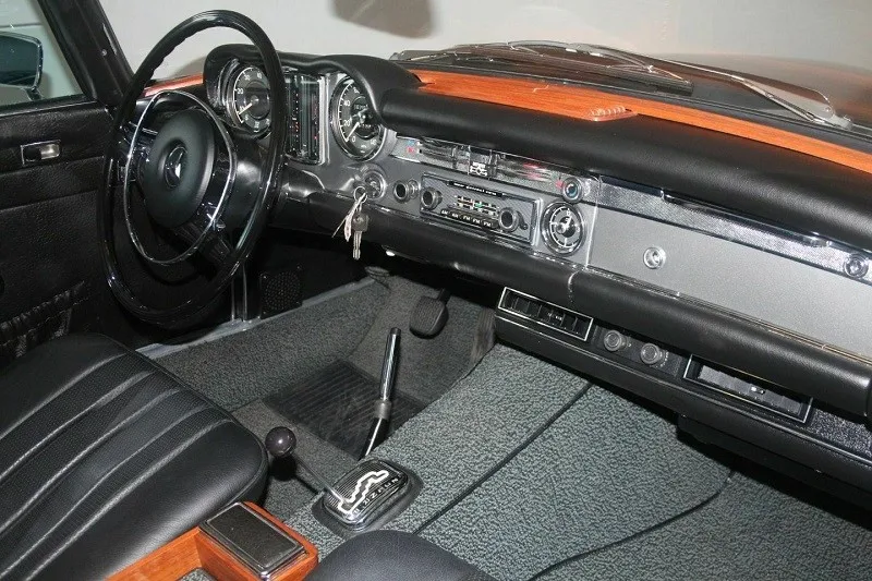 Mercedes-Benz 280SL