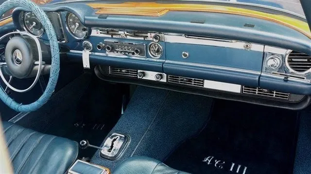 Mercedes-Benz 280SL