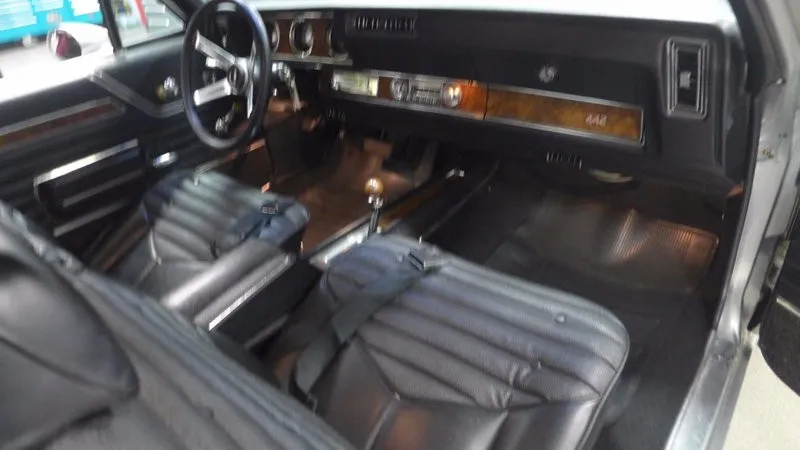 Oldsmobile 442