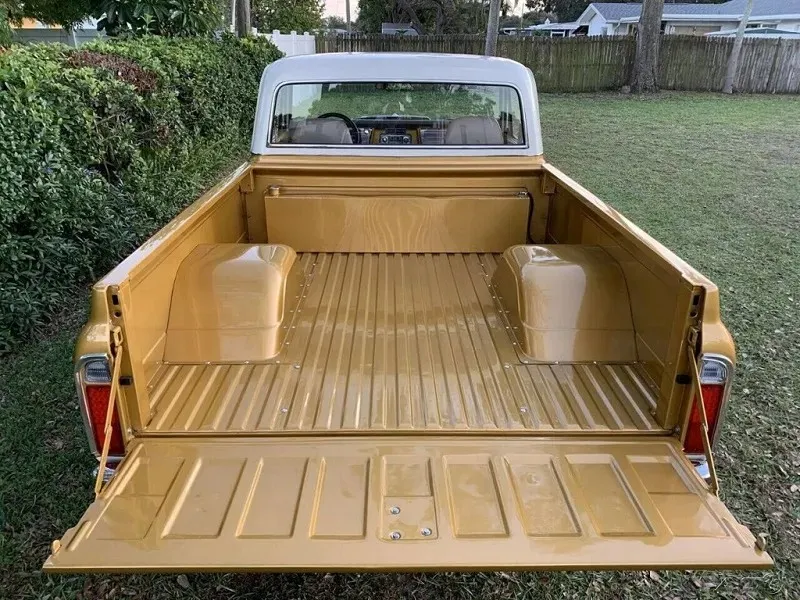 Chevrolet C-10
