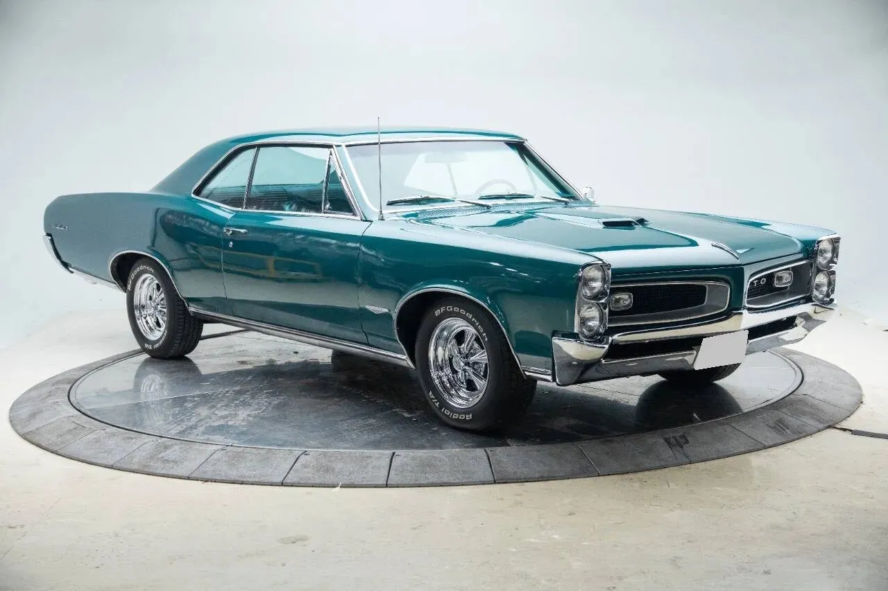 1966 Pontiac GTO V8 6.5L