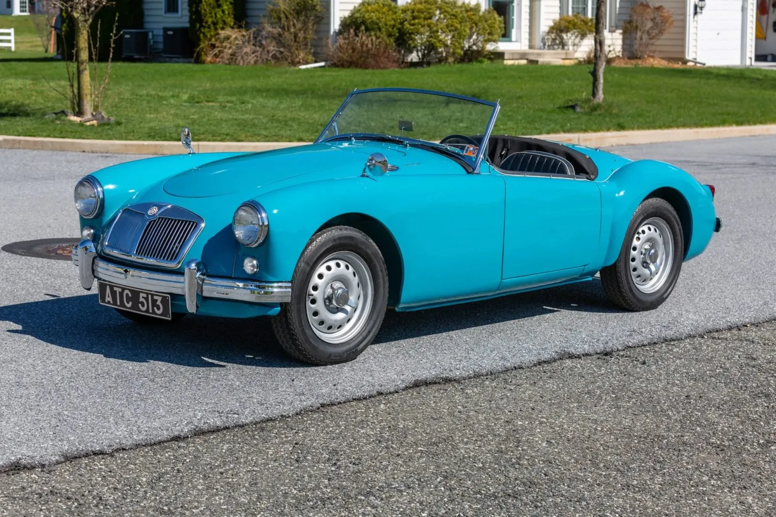 MG MGA