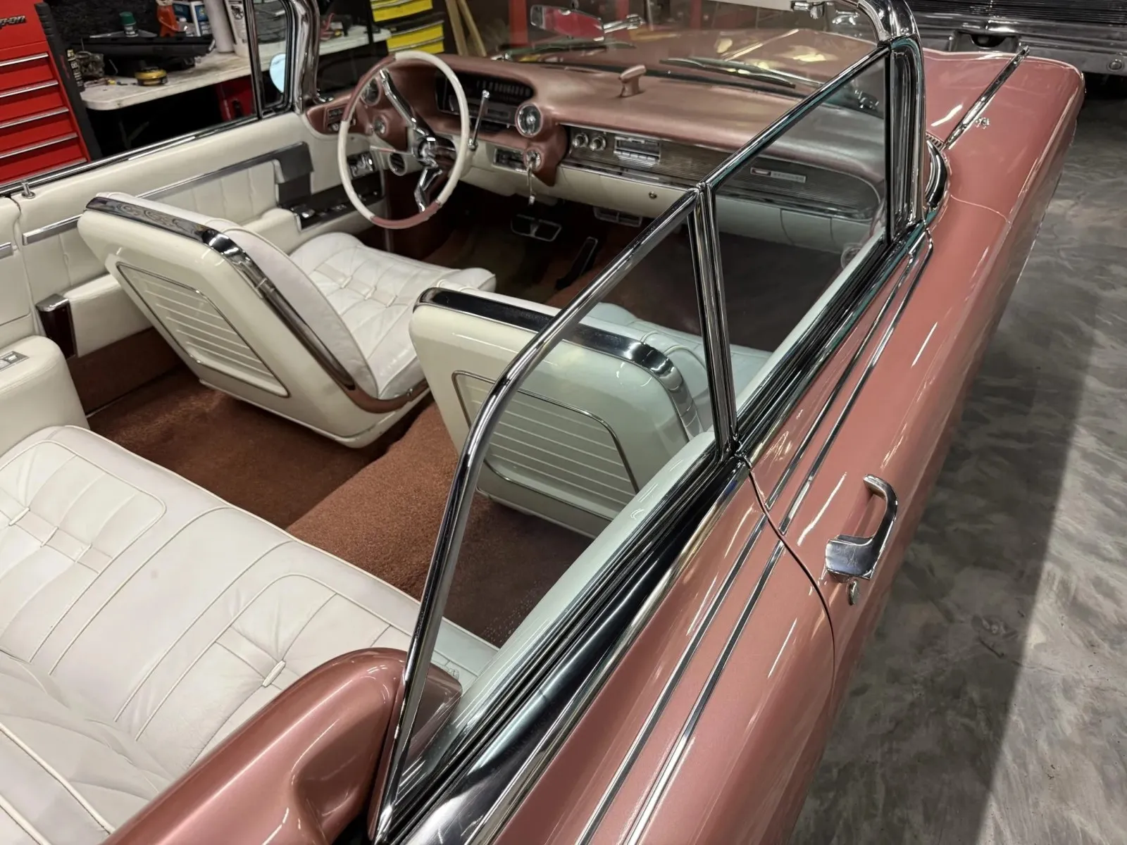 Cadillac Biarritz