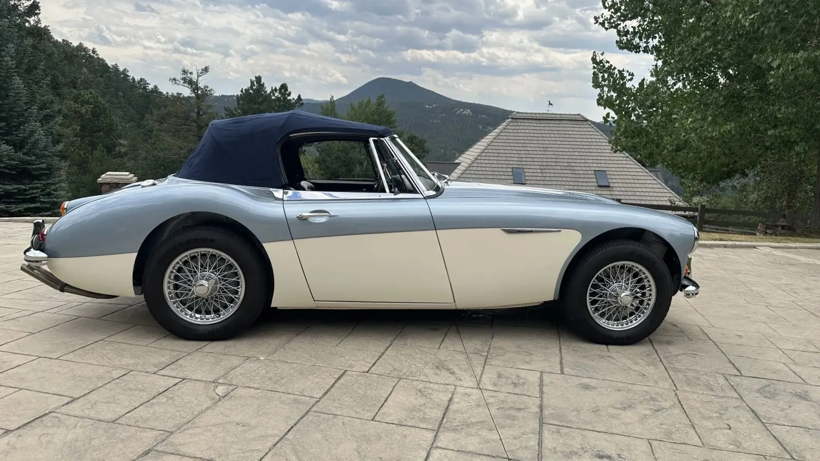 Austin-Healey BJ8