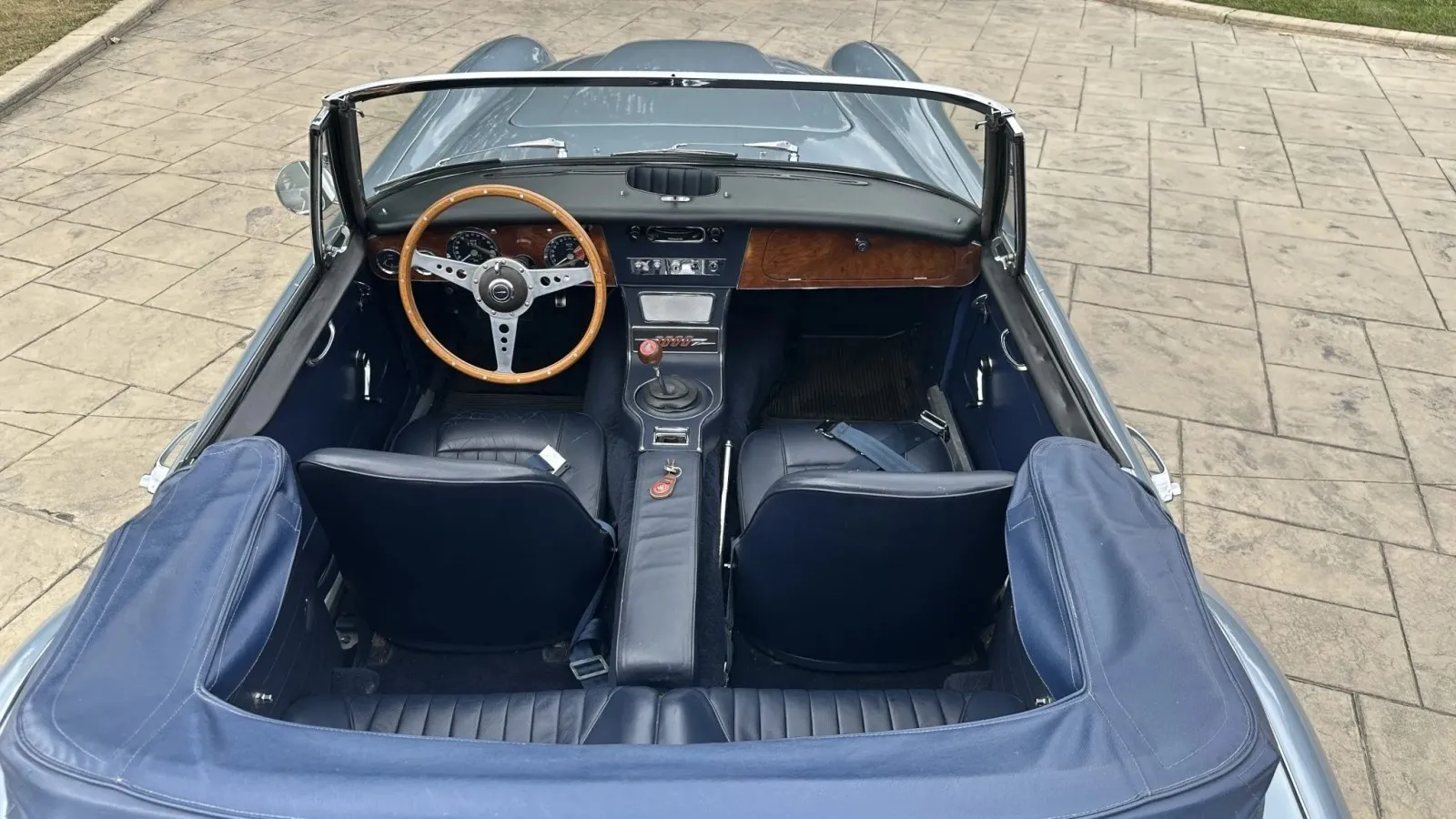 Austin-Healey BJ8