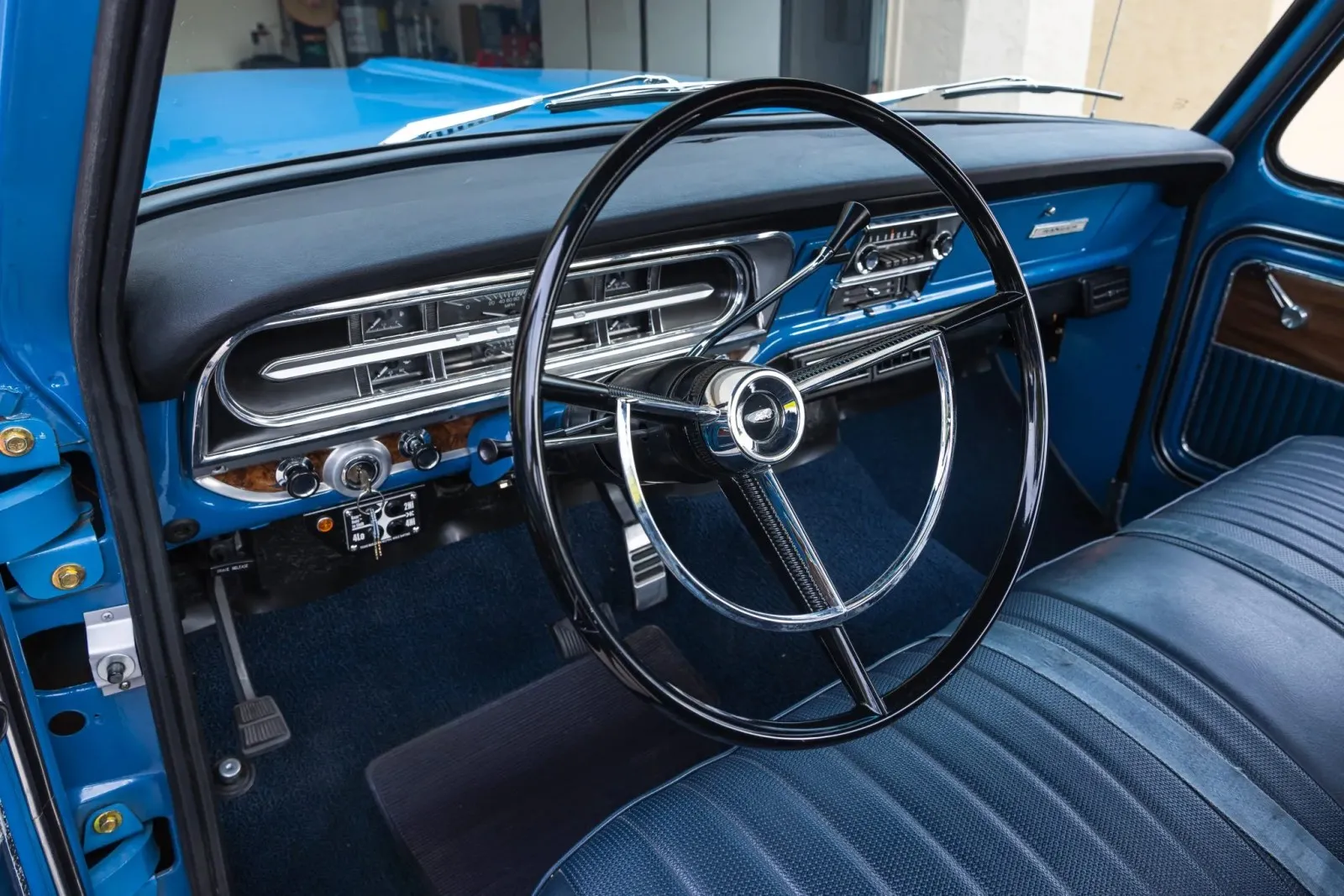 Ford F-100