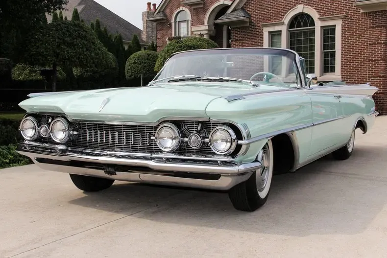 Oldsmobile Ninety-Eight