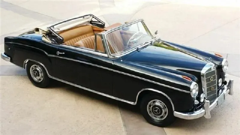 Mercedes-Benz 220S