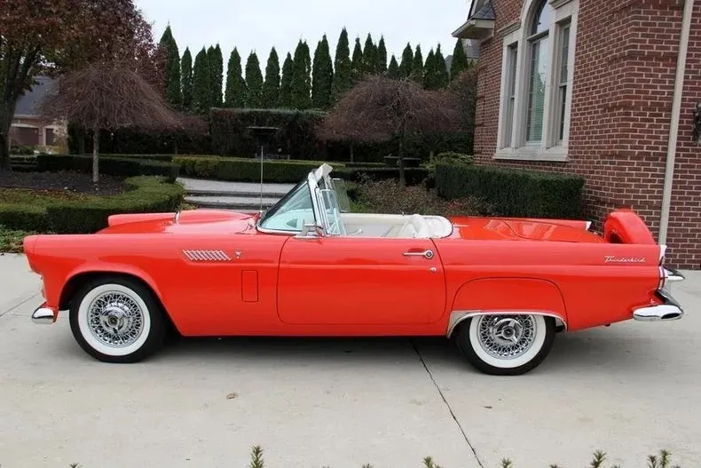 Ford Thunderbird