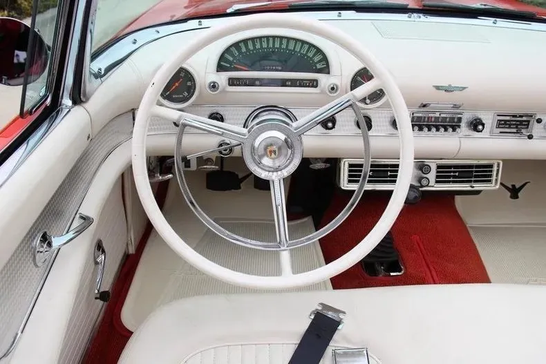Ford Thunderbird
