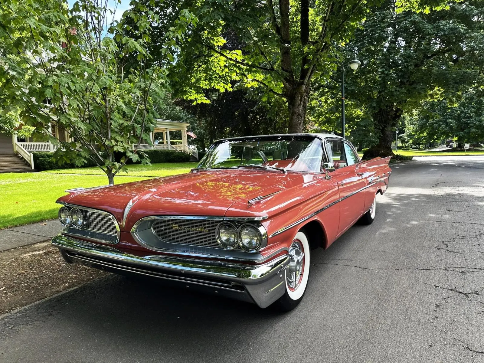 1959 Pontiac Bonneville Sports Coupe