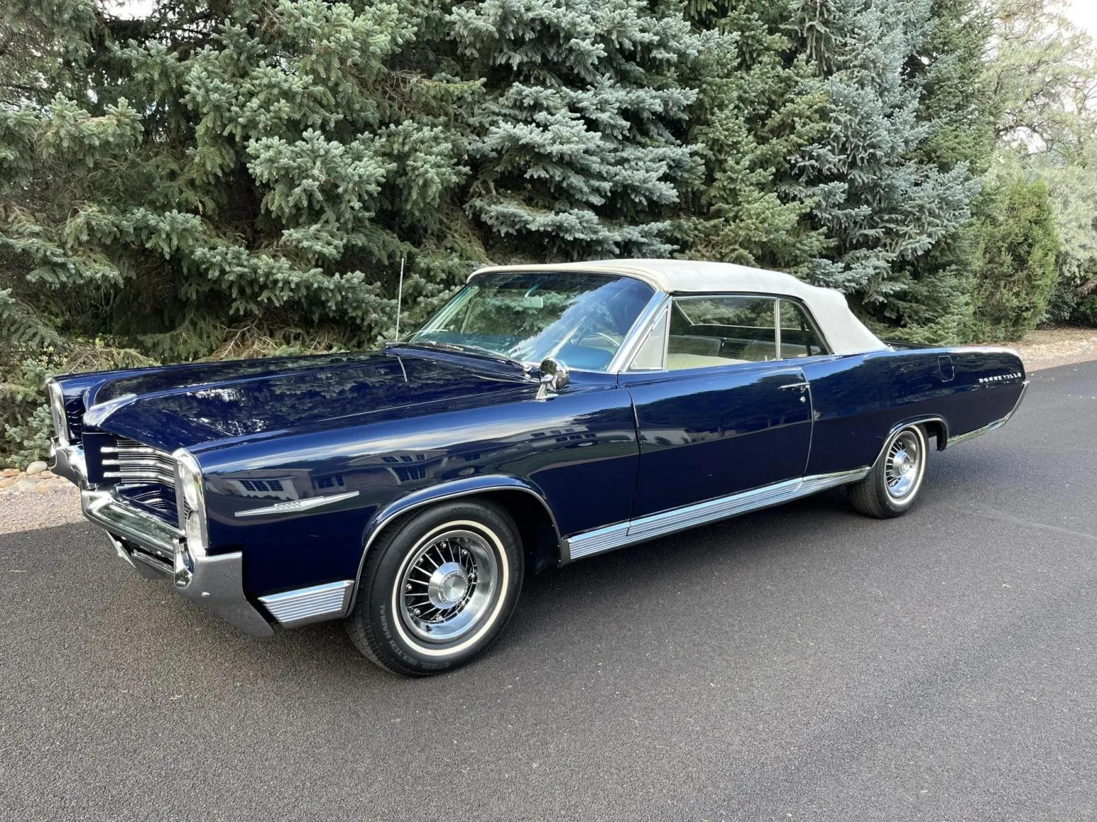 1964 Pontiac Bonneville Convertible