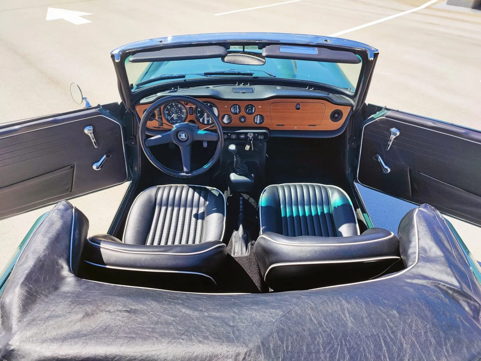 Triumph TR250