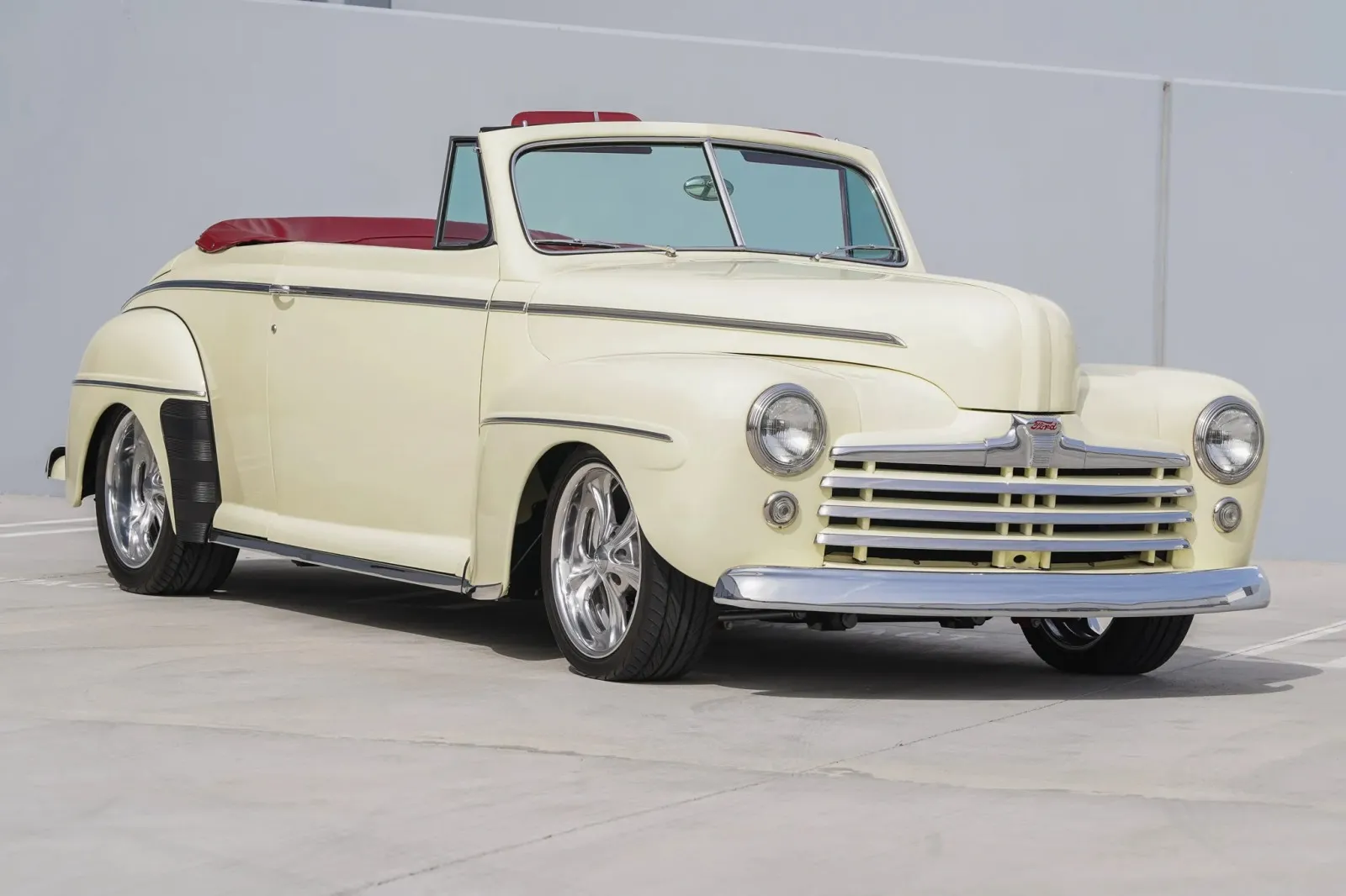Ford Super Deluxe